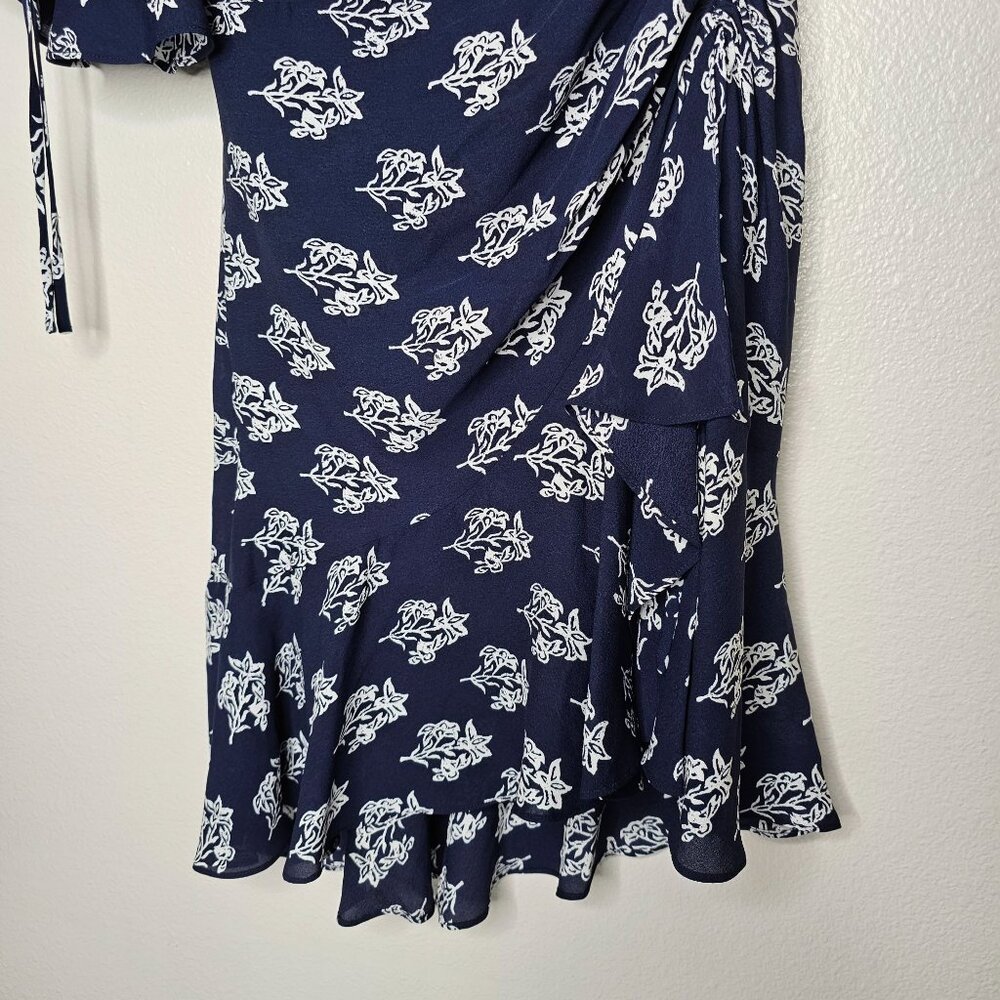 A.L.C. Size 2 Navy Blue Silk Floral Misha Dress One Sleeve Ruched Cinch Mini - Picture 5 of 9